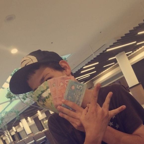 Meet your Posher, David - Picture 1 of 1